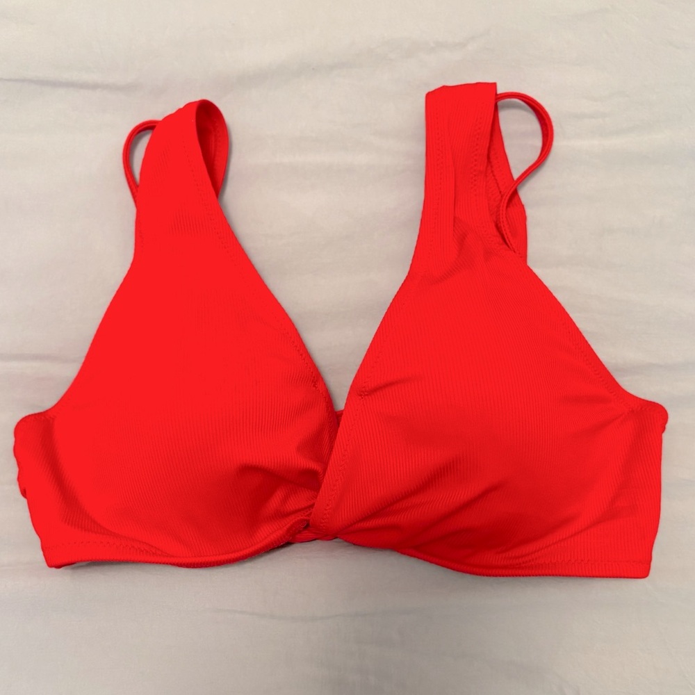 Shade & Shore Red Bikini Top 🔥
